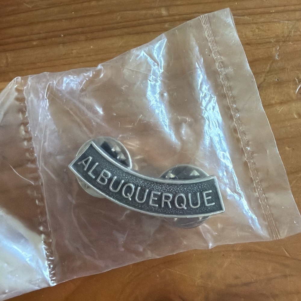 Albuquerque BIKER MOTORCYCLE SOUVENIER LAPEL PIN Double Tack